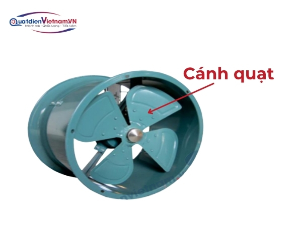 Cánh quạt 4 lá thép bản rộng, thiết kế hoa đào, tối ưu hóa lưu lượng gió và giảm tiếng ồn