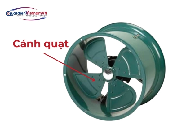 Cánh quạt 4 lá, thiết kế hoa đào nghiêng trước, thép sơn tĩnh điện chống rung lắc