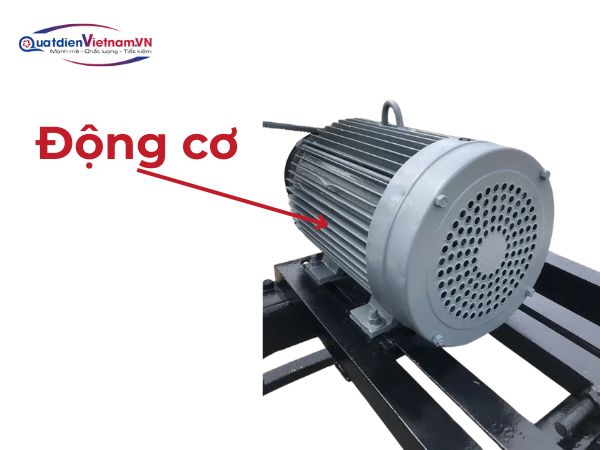 Motor quạt: Kết nối với cánh quạt qua dây curoa, vận hành êm ái
