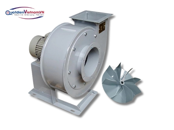 Quạt ly tâm có cấu tạo miệng hút đơn, nhiều cánh nhỏ, được ứng dụng tại các xưởng sản xuất bao bì, xưởng chế biến thức ăn