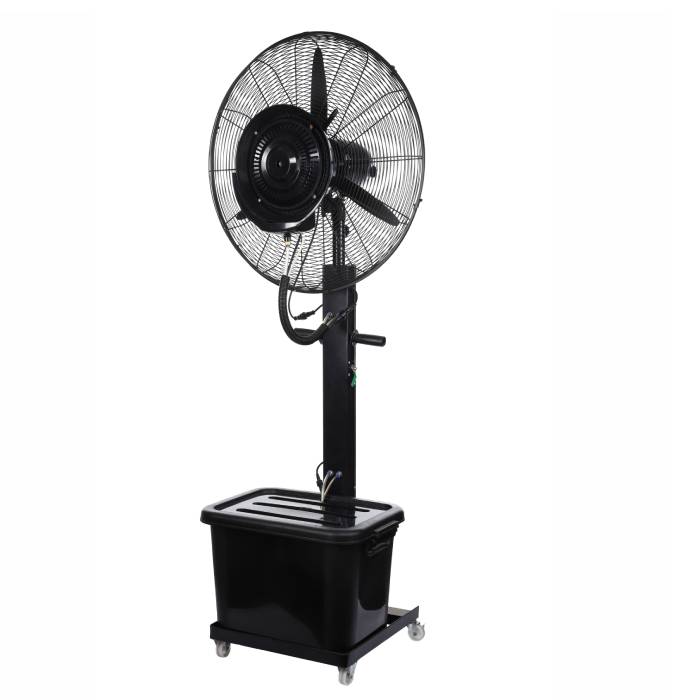 quat phun suong dang dung sai canh 750