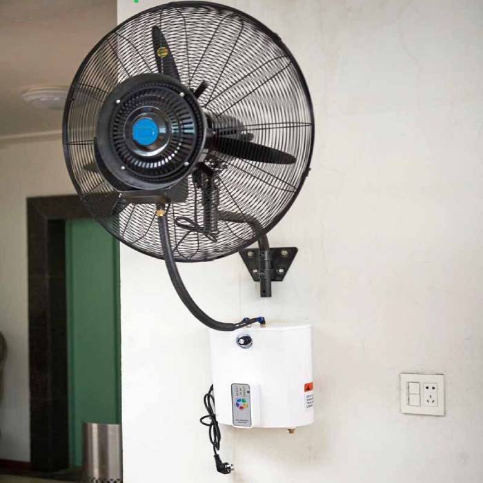 quat phun suong lap treo tương